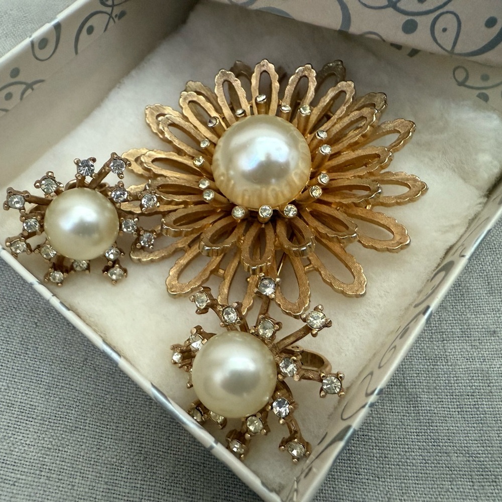 Vintage Gold-Tone Pearl Flower Brooch and Lisner Earring Set